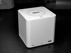 The Beelink Mate Pro has a compact form factor. Pictured: a picture showing the front view of the dock.