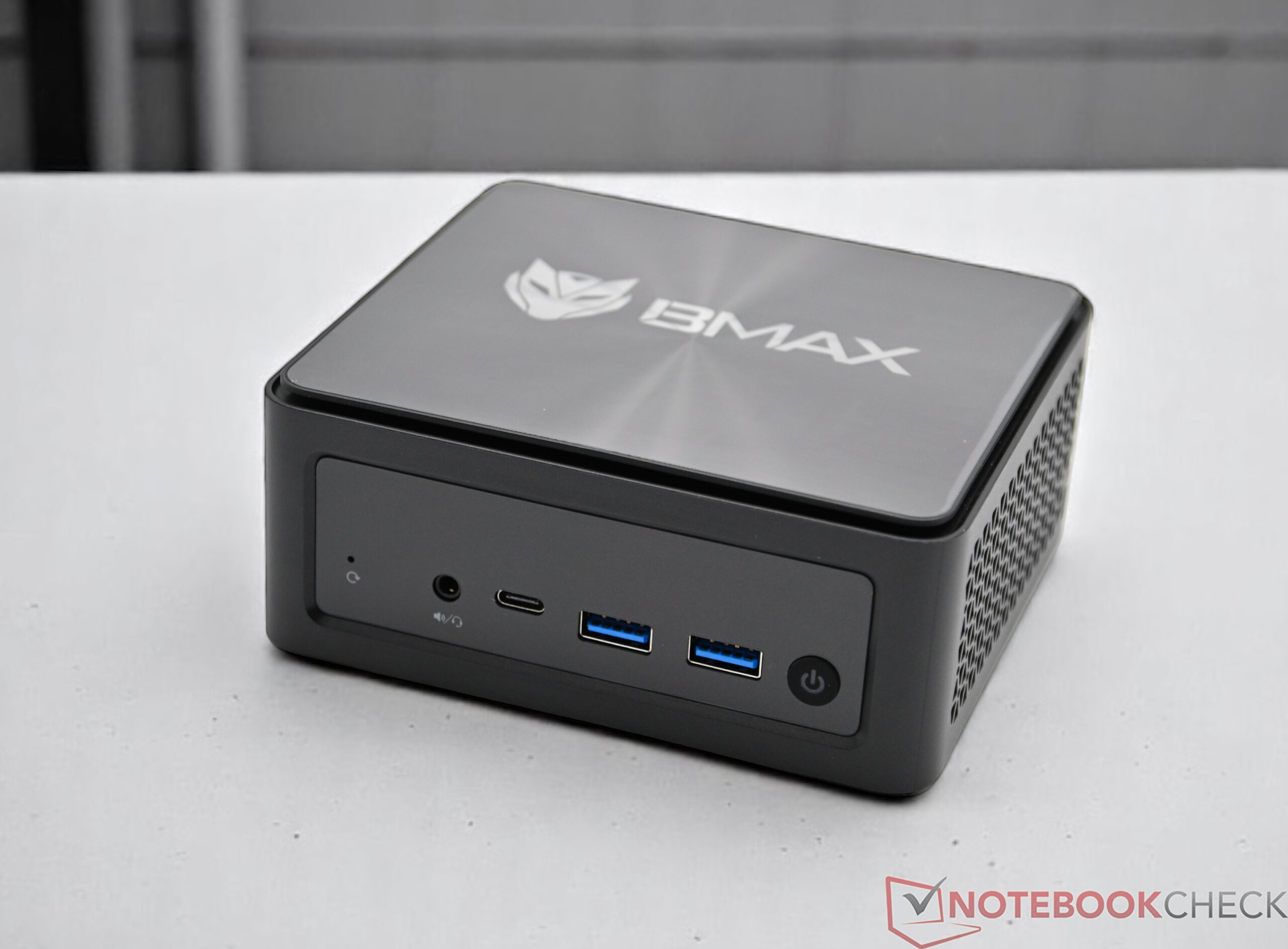 Bmax B9 Power review - 500 Euro mini PC with an Intel Core
