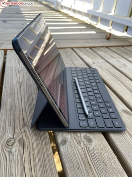Honor Pencil and Bluetooth keyboard