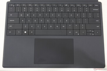 Similar zero-lattice keyboard layout for larger keycaps much like on the XPS 13 Plus 9320 series