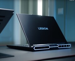 The Legion Pro 7i gaming laptop features powerful hardware paired with a beautiful 240 Hz OLED display. (Image source: Alex Watzel)