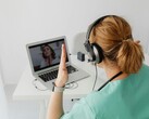 A doctor communicating with a patient via the Internet (Image source: Pixabay)