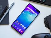 The Samsung Galaxy S10 Plus will receive Android 12. (Source: AndroidPit)