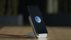 A OnePlus 12 flaunts its ultra-fast AirVOOC charging. (Source: OnePlus)