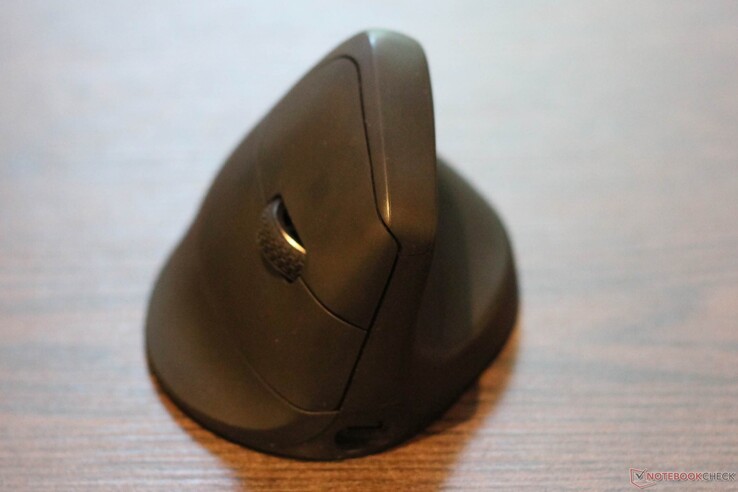 The Keychron M5 is ergonomic