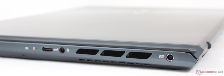 Right: USB-C 3.2 Gen. 2, 3.5 mm headset, AC adapter