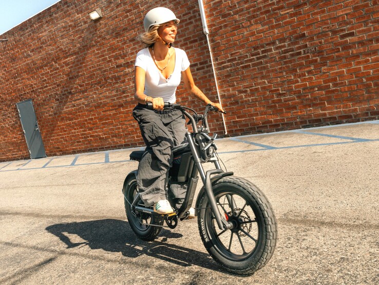 The Segway Xyber Air e-bike helps riders with hill start assist and hill descent control.