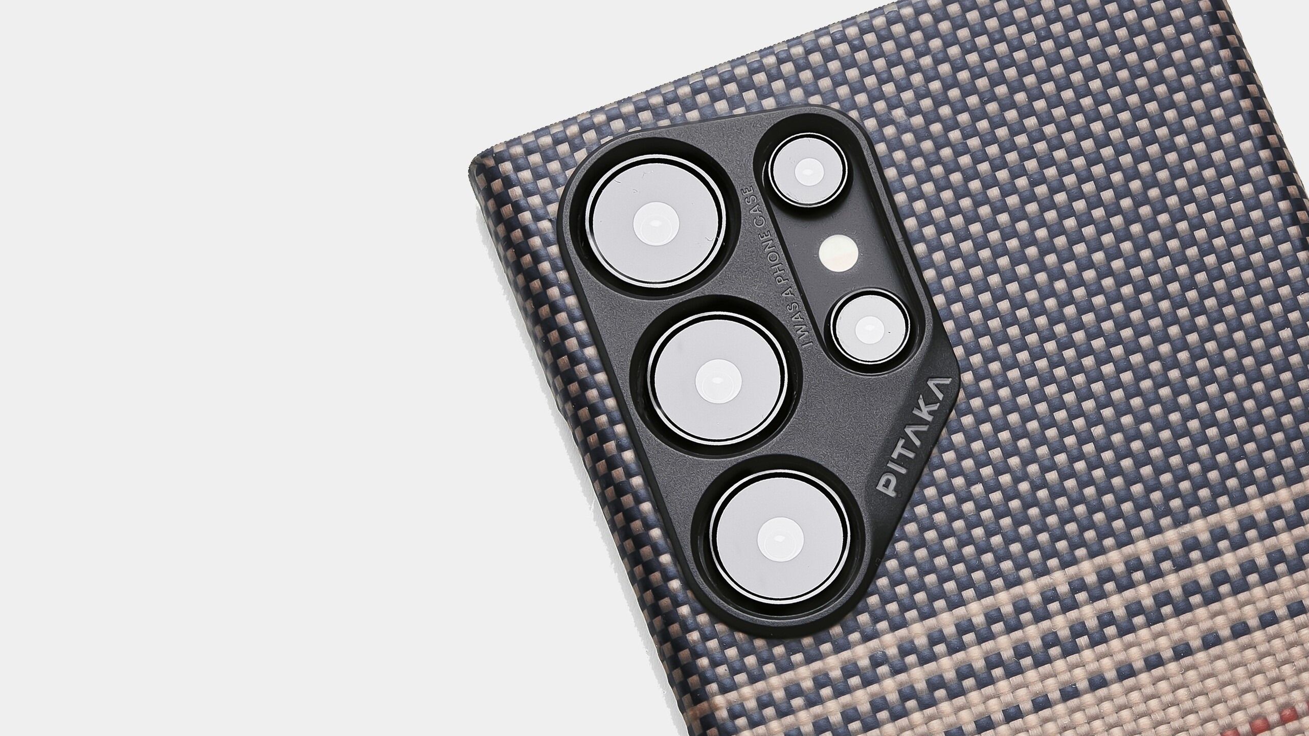 Durable, thin, magnetic: the new Pitaka cases for your Galaxy S24