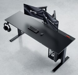 Secretlab Evo XL in a desktop setup (press photo)