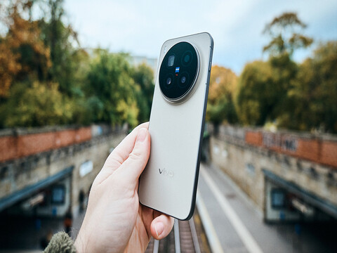 Video: The smartphone photography benchmark? - Vivo X300 Pro first impressions