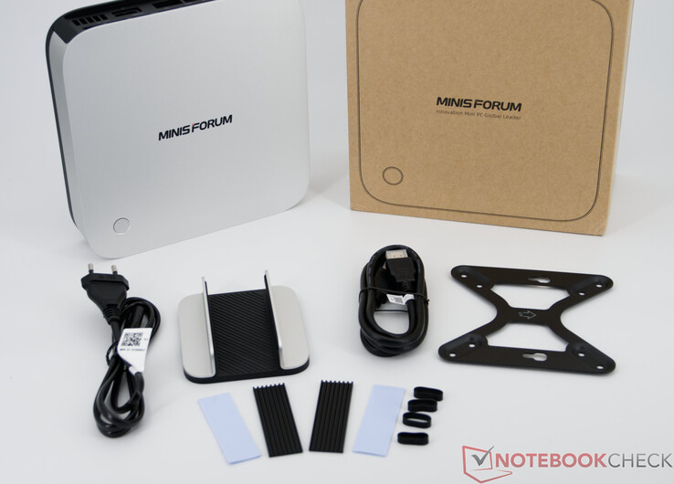 Scope of delivery of the Minisforum AI X1 Pro
