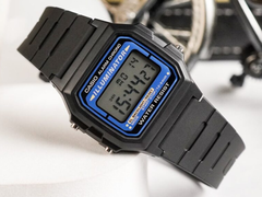 Casio F-105W-1A