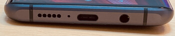 Bottom: speaker, microphone, USB-C port, 3.5 mm audio jack