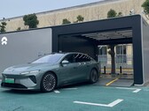 The 3d battery swap station generation is even faster (image: NIO)