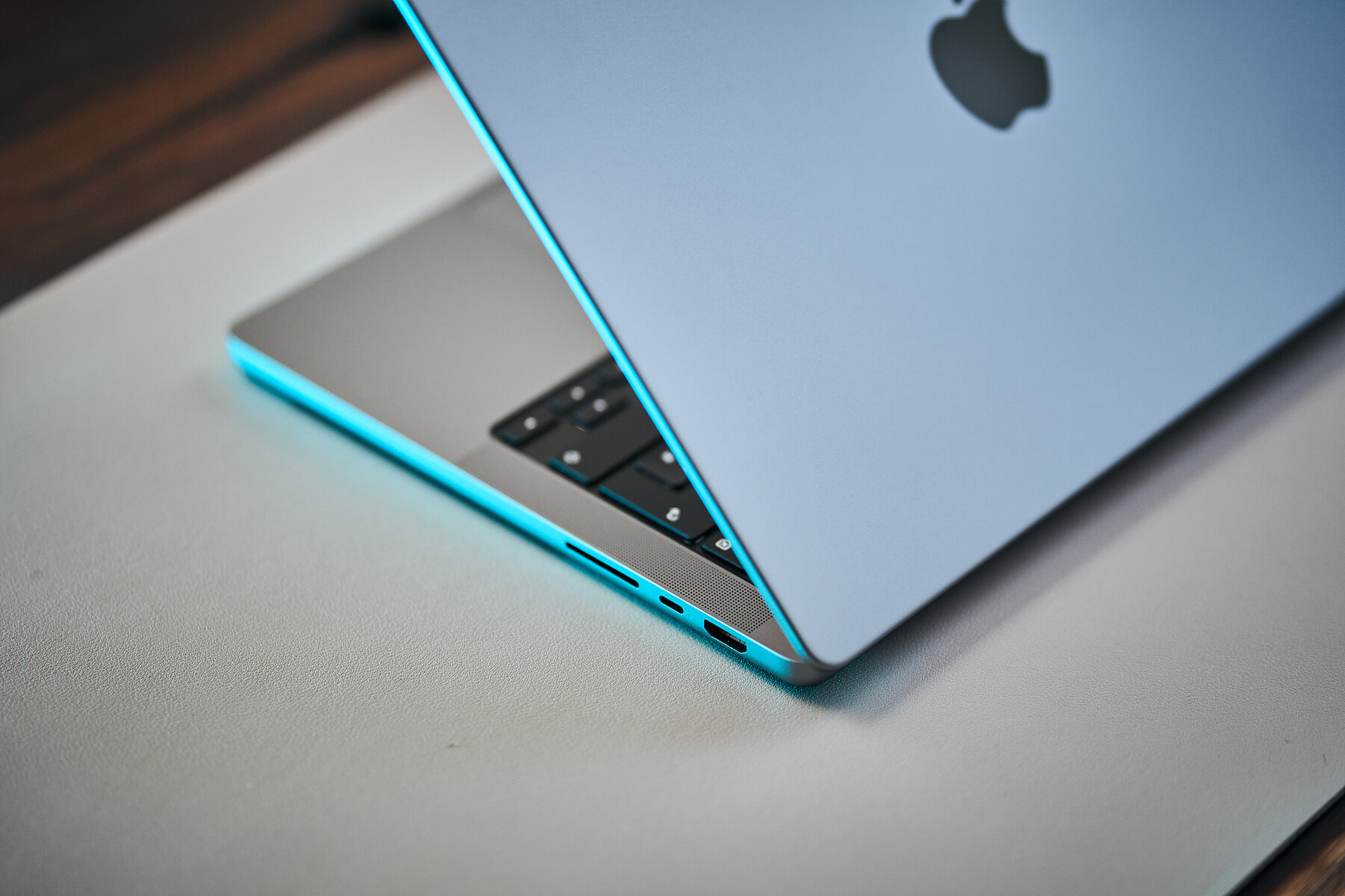 Apple MacBook Pro 14 2023 Entry Review: Base model with cut Apple MacBook Pro 14 2023 Entry Review: Base model with cut