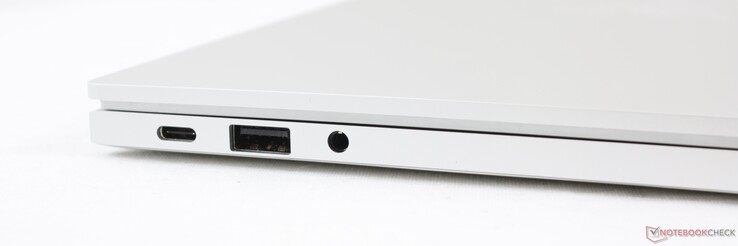 Left: USB-C w/ Thunderbolt 4, Power Delivery, and DisplayPort, USB-A 3.1 Gen. 1, 3.5 mm combo audio