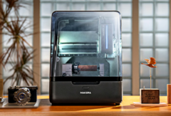 The Makera Z1 is a compact desktop CNC machine made easy. (Image source: Makera)