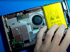 The Nintendo Switch 2 with a third-party 8,000 mAh battery installed. (Image source: Naga)