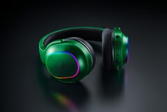 Razer Phantom Collection Barracuda X Chroma headset (Image source: Razer PR)