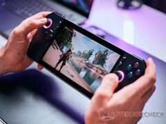 AFMF 2.1 is now available on the ROG Ally and the newer ROG Ally X, pictured. (Image source: Notebookcheck)