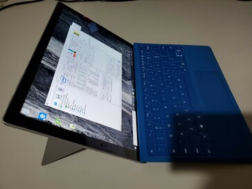 Surface Pro 8 engineering sample. (Image Source: eBay)