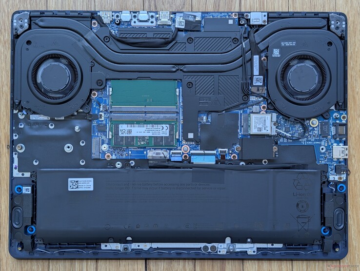 Alienware 16 Aurora internals
