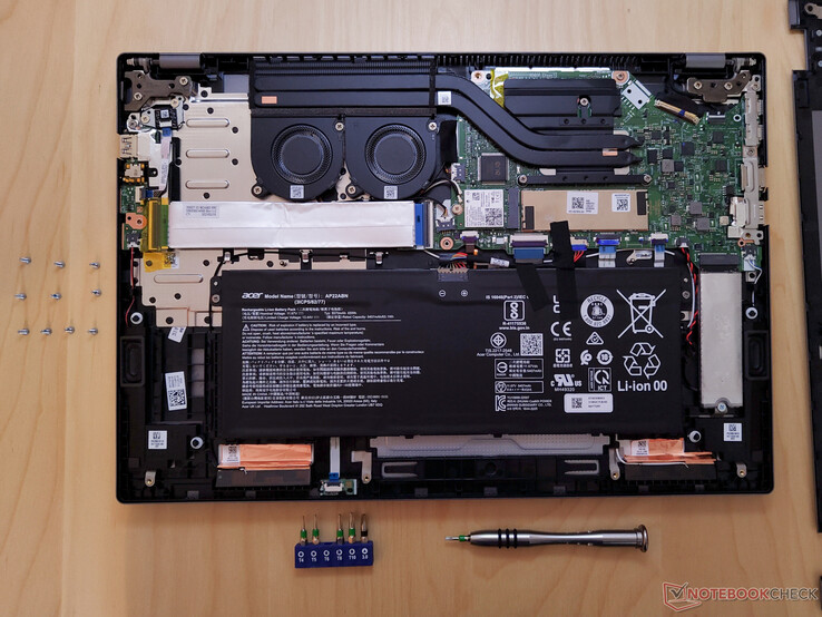 Inside the Acer Swift Go 16 