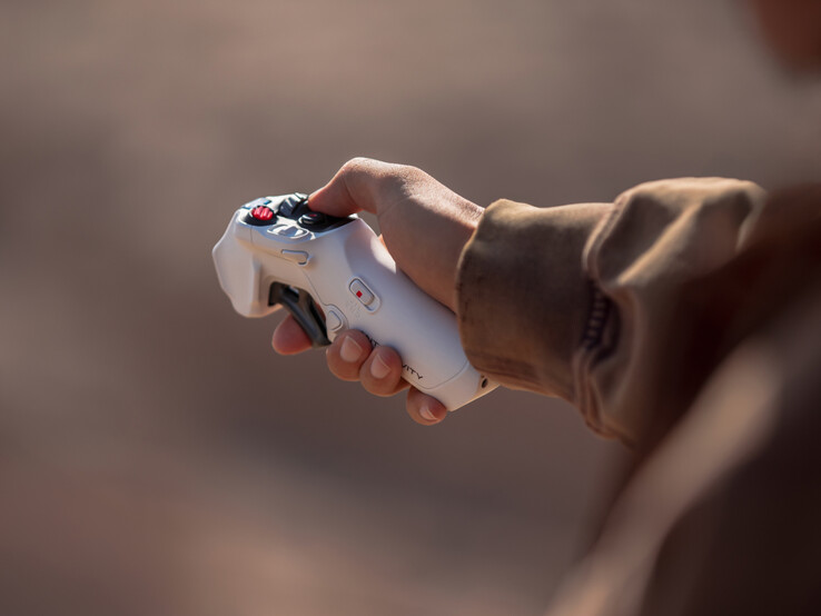 The Antigravity A1 Grip Controller. (Image source: Insta360)