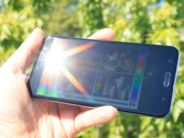 HTC U11 - direct sunlight
