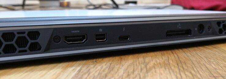 Rear: HDMI 2.0b, mini-DisplayPort 1.4, USB Type-C + Thunderbolt 3, Alienware Graphics Amplifier, AC adapter