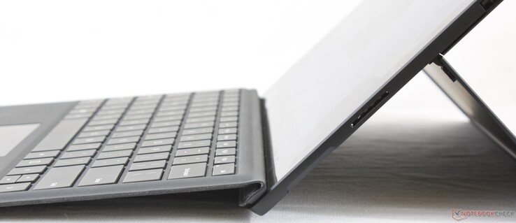 Microsoft Surface Pro 7 Hands-on Review: Price, Specs, & Features