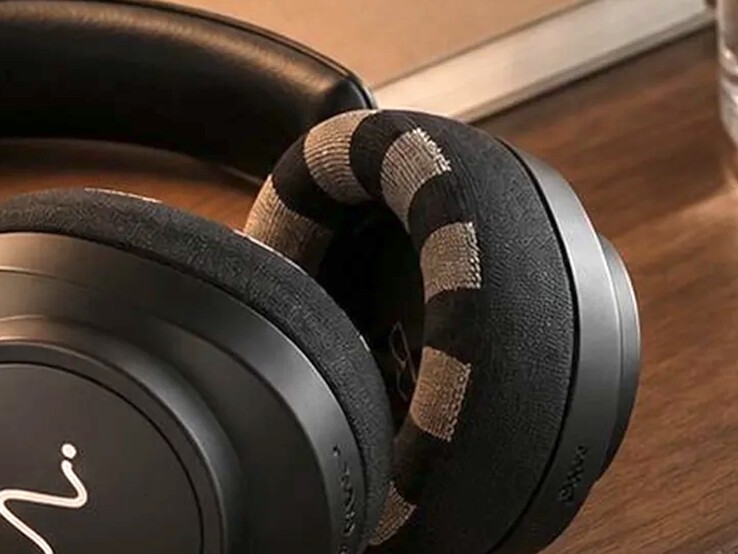 Gel-free EEG sensors are built into the ear pads of the Neurable One wireless headphones.