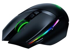 The accurate Razer Basilisk Ultimate wireless gaming mouse is now on sale for 58% off the official MSRP (Image: Razer)