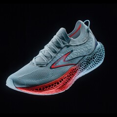 The shoe has a lightweight, breathable upper (Image Source: HP)