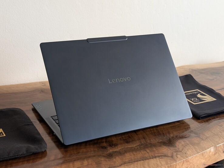 The Yoga Slim 7x laptop features a beautiful 14-inch OLED display with a refresh rate of 60 Hz.