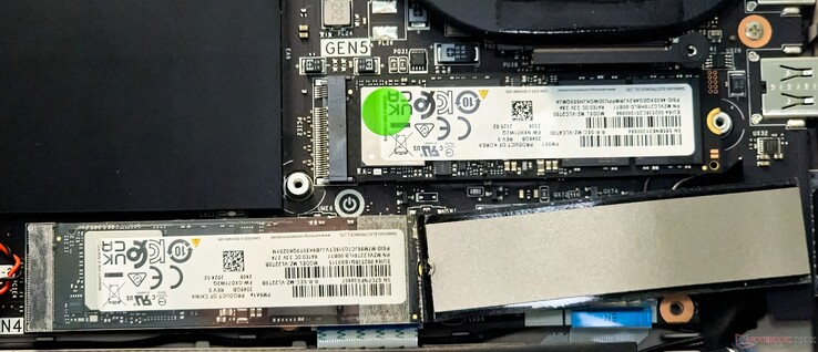 The Titan 18 HX AI features 1x PCIe Gen5 and 3x PCIe Gen4 NVMe slots