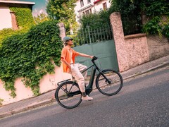 The Decathlon BTWIN LD 920E Electric City Bike with Owuru motor arrived earlier this year. (Image source: Decathlon)