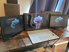 FOPO 12-inch triple monitor extender review: Clunky and more fragile than standalone portable monitors