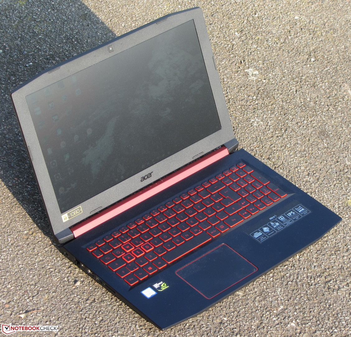 Acer Nitro 5 (7700HQ, GTX 1050 Ti) Laptop Review