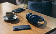 The WH-CH720N arrives in three colours with features from the WH-1000X series. (Image source: Sony)