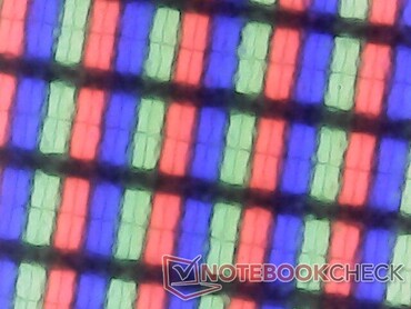Matte RGB subpixel array. Graininess is minimal