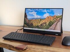 The keyboard on the EliteBoard G1a may be forever tied to the EliteBoard G1a PC as it lacks the ability to connect to other PCs