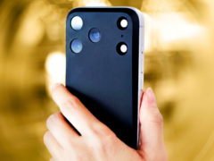 The Mynus back for iPhone 17 Pro makes Apple's flagship flat.