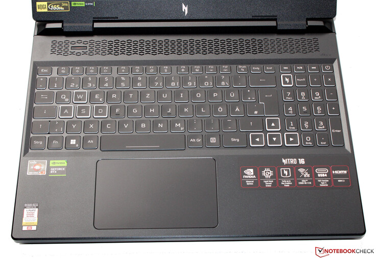 Acer Nitro 16 keyboard