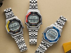From the left: Seiko SMGG17 (yellow/black), SMGG19 (red/black), and SMGG21 (blue/silver).