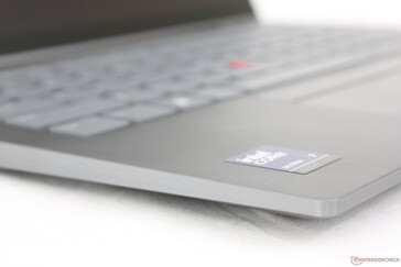 Chassis consists of aluminum for the top and bottom covers