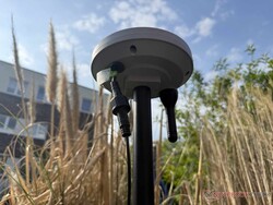 The Anthbot M9 navigates via RTK antenna as standard.