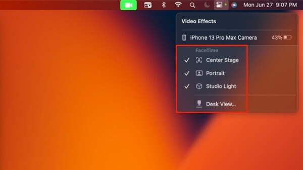 Users can quickly toggle between camera effects and the overhead Desk View using this convenient dropdown menu. (Image source: Own/Apple)