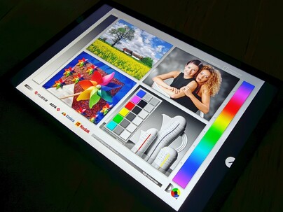 Lenovo ThinkTab X11 viewing angle review