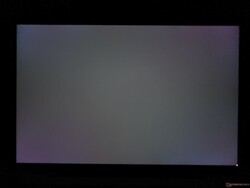 No visible backlight bleeding